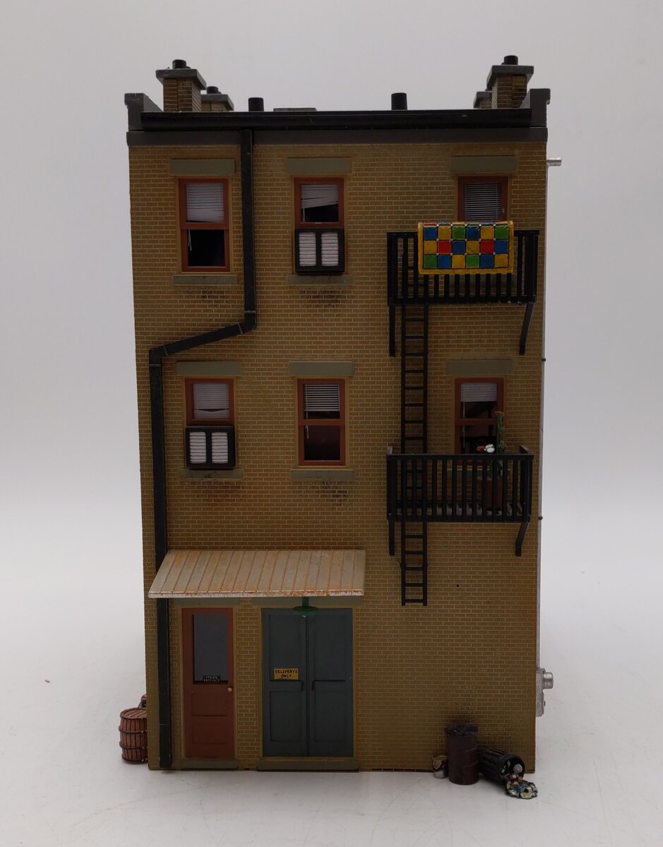 Woodland Scenics BR5843 O Scale Built-&-Ready J.W. Cobbler Building VG/Box