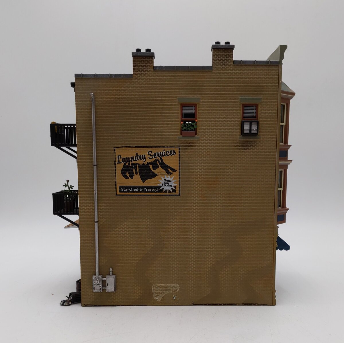 Woodland Scenics BR5843 O Scale Built-&-Ready J.W. Cobbler Building VG/Box