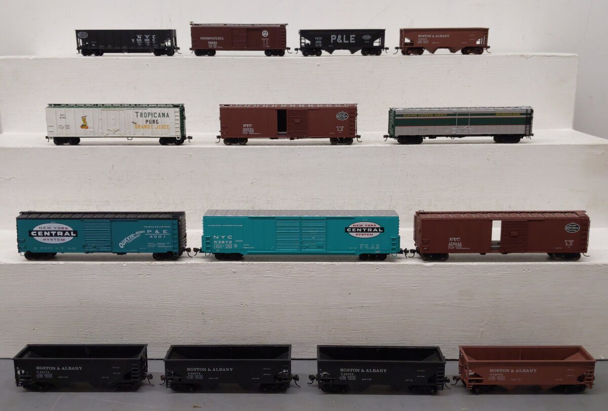 Lionel & Other HO Scale Freight Cars [14] VG