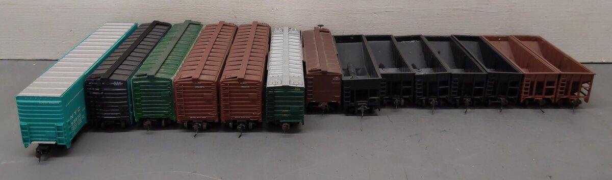 Lionel & Other HO Scale Freight Cars [14] VG