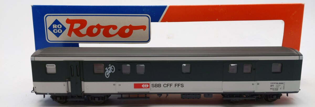 Roco 45189 HO SBB/Swiss Federal Railways EW-11 Baggage Coach w/ Bicycle Logo LN/Box