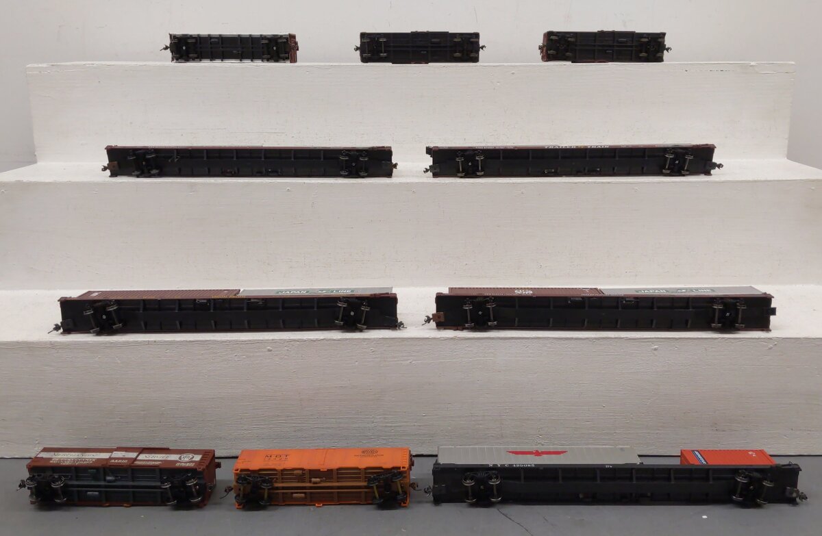 Assorted HO Scale Freight Cars [10] EX