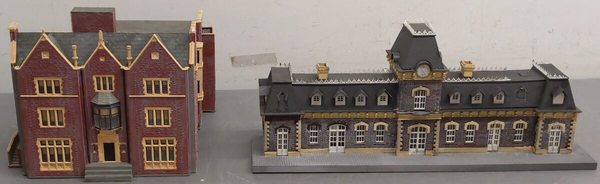 HO Scale Assorted Layout Buildings VG