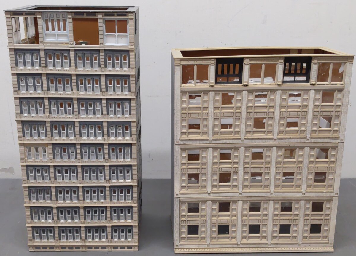 HO Scale Assorted Layout Buildings VG