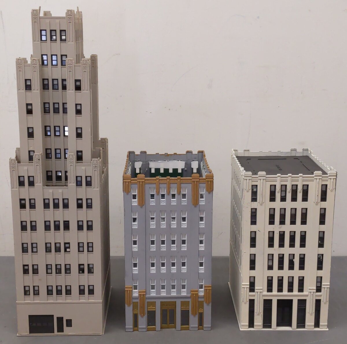 HO Scale Assorted Layout Buildings VG