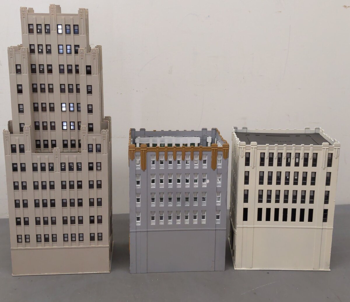 HO Scale Assorted Layout Buildings VG