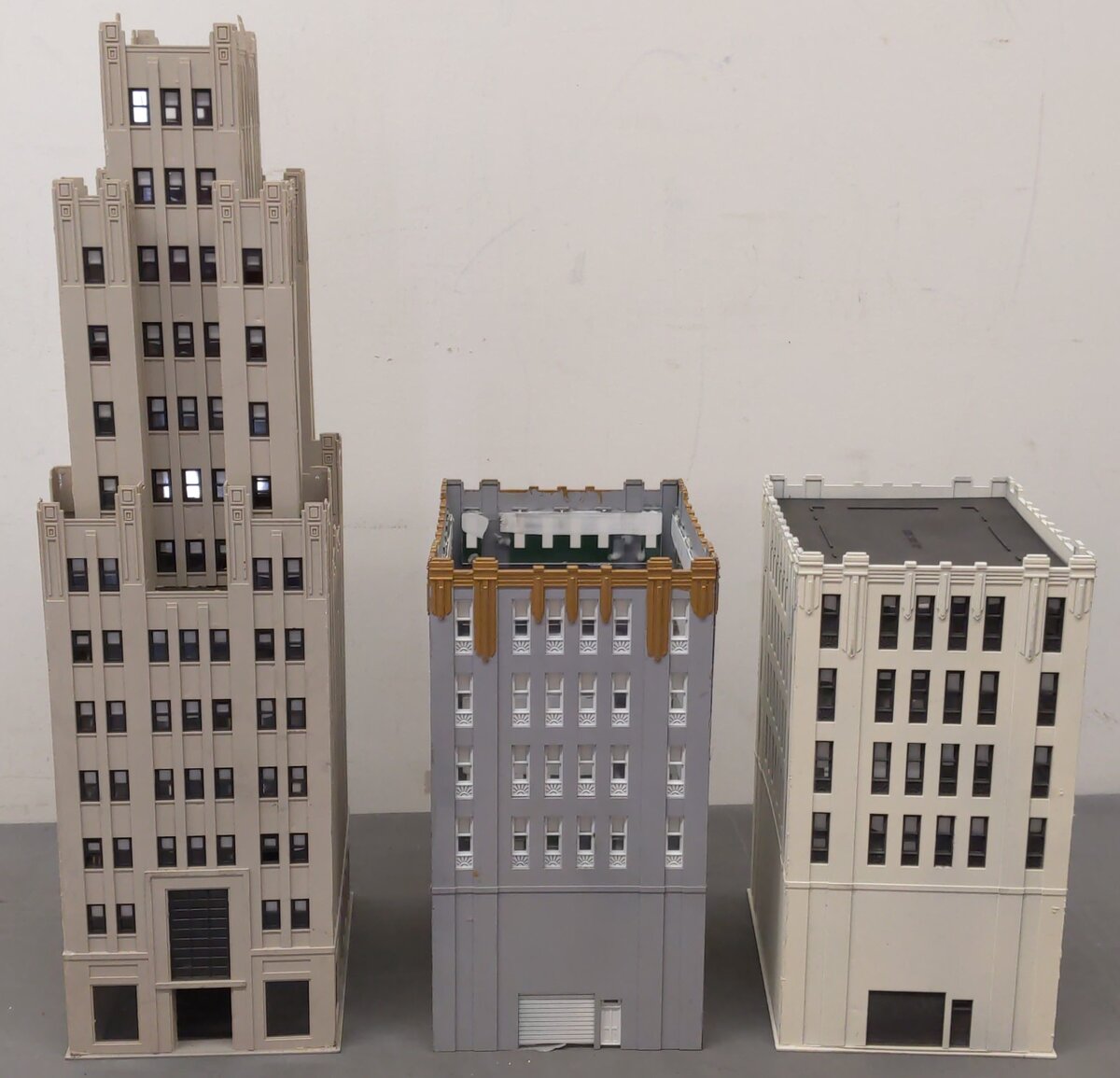 HO Scale Assorted Layout Buildings VG