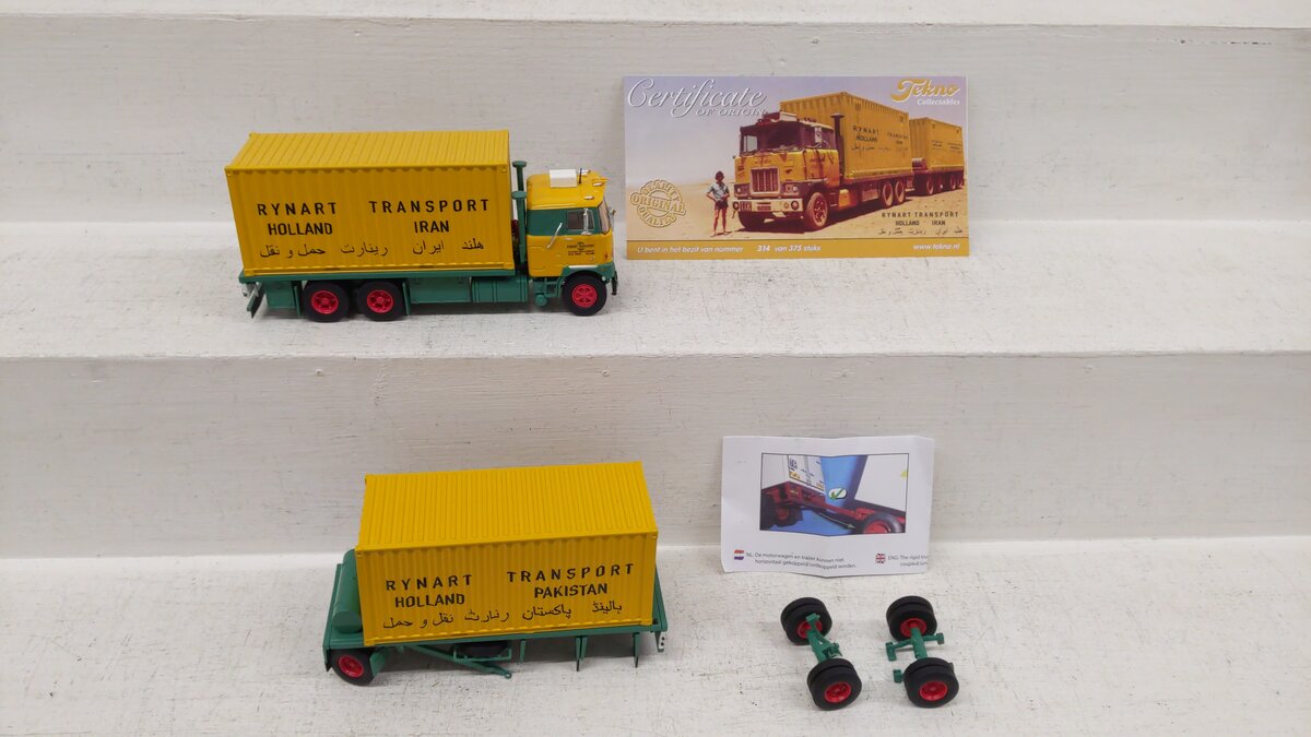 Tekno 71661 1:50 Scale DC Mack F700 Straight Truck W/2 20 Ft Containers Trailer VG/Box