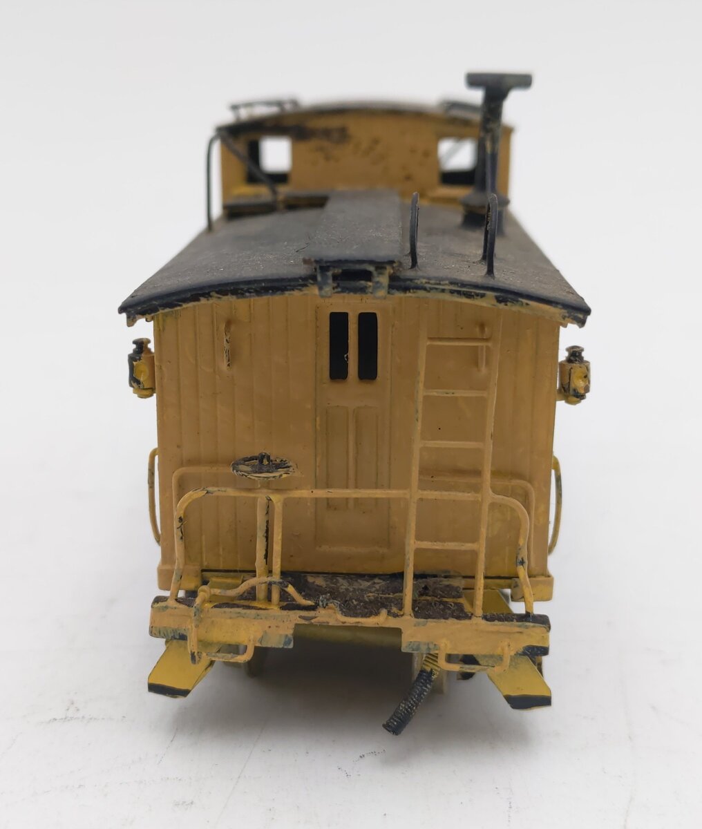 United Scale Models HO Scale BRASS Northern Pacific Wood Caboose - Painted