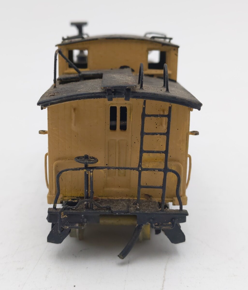 United Scale Models HO Scale BRASS Northern Pacific Wood Caboose - Painted