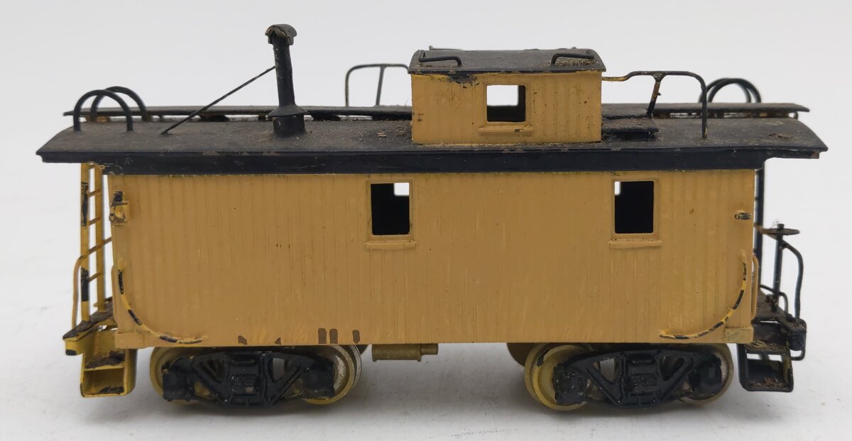 United Scale Models HO Scale BRASS Northern Pacific Wood Caboose - Painted