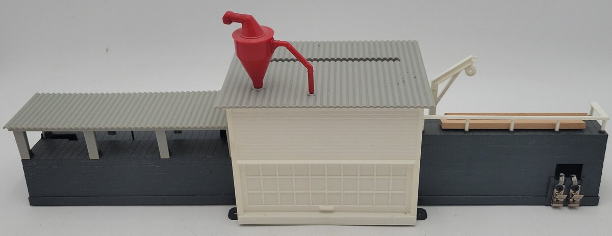 Lionel 6-2301 O Gauge Operating Sawmill EX/Box