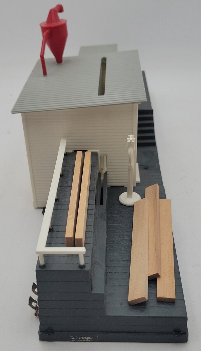 Lionel 6-2301 O Gauge Operating Sawmill EX/Box