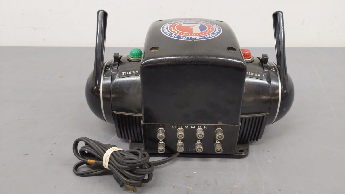 Lionel ZW Vintage O Gauge Trainmaster 275 Watt Transformer with Whistle VG