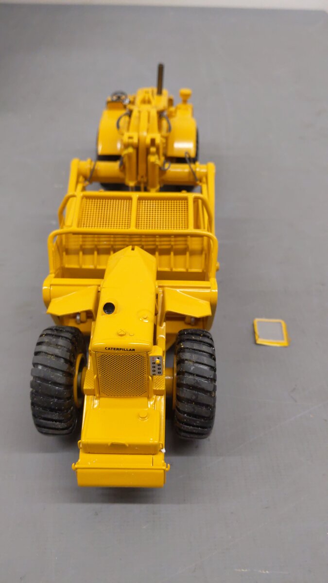 Acme 657 1:50 Scale Early Black Rat Caterpillar CAT657 Scraper Die Cast Model VG/Box