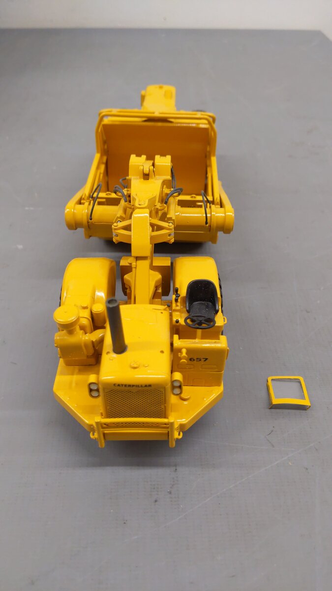 Acme 657 1:50 Scale Early Black Rat Caterpillar CAT657 Scraper Die Cast Model VG/Box