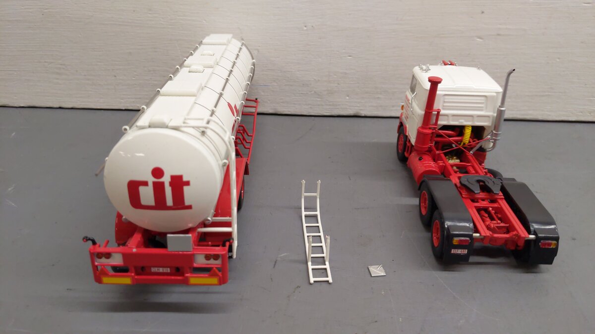 Tekno 76410 1:50 Scale Diecast Beige / Red Citernatrans Tanker Truck EX/Box