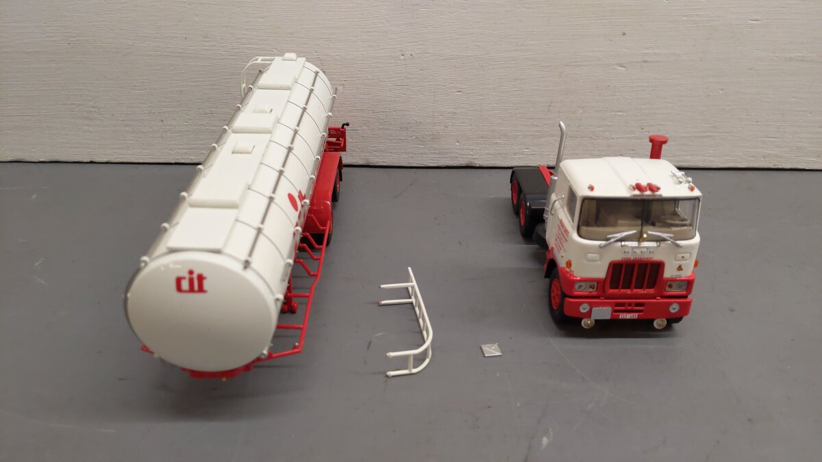 Tekno 76410 1:50 Scale Diecast Beige / Red Citernatrans Tanker Truck EX/Box