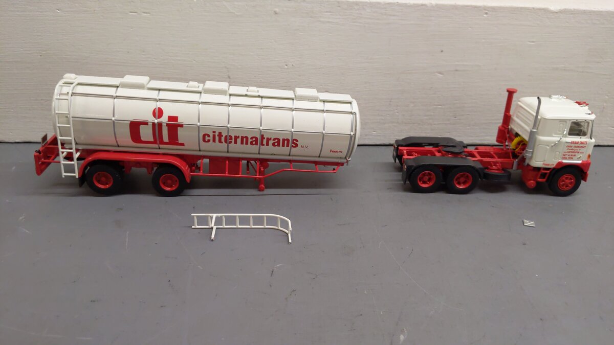 Tekno 76410 1:50 Scale Diecast Beige / Red Citernatrans Tanker Truck EX/Box