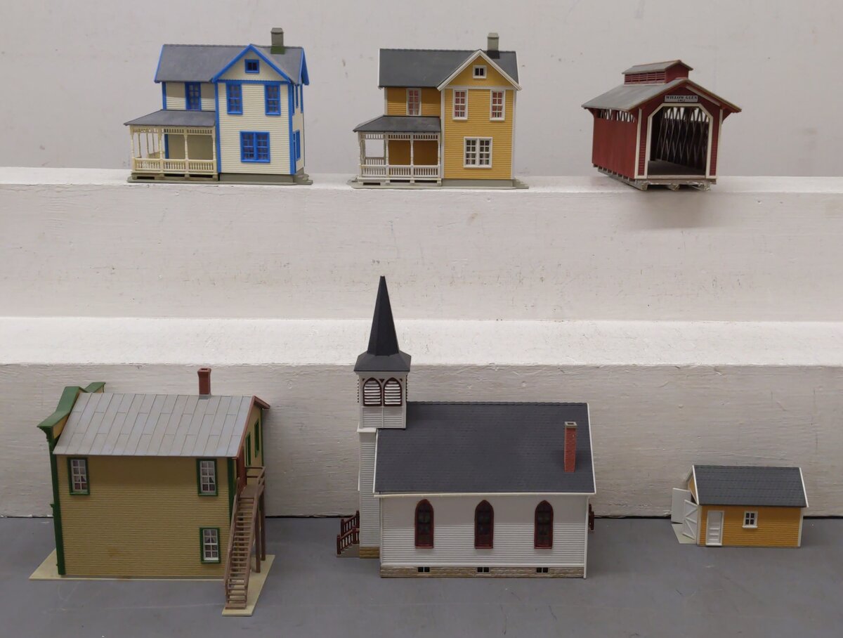 Kibri HO Scale Plastic Buildings [6] EX