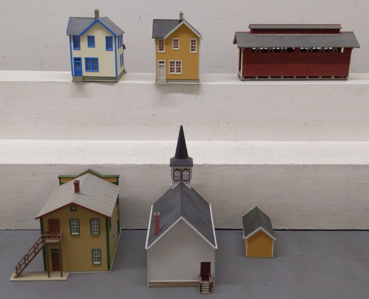 Kibri HO Scale Plastic Buildings [6] EX