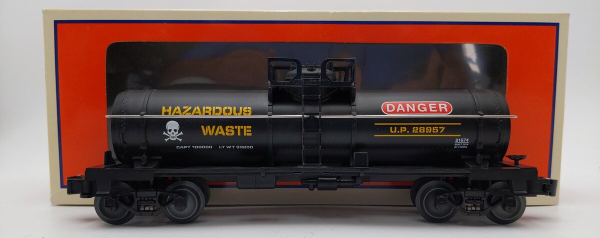 Lionel 6-81674 O Gauge Union Pacific Hazardous Waste Single-Dome Tank Car #28957 EX/Box