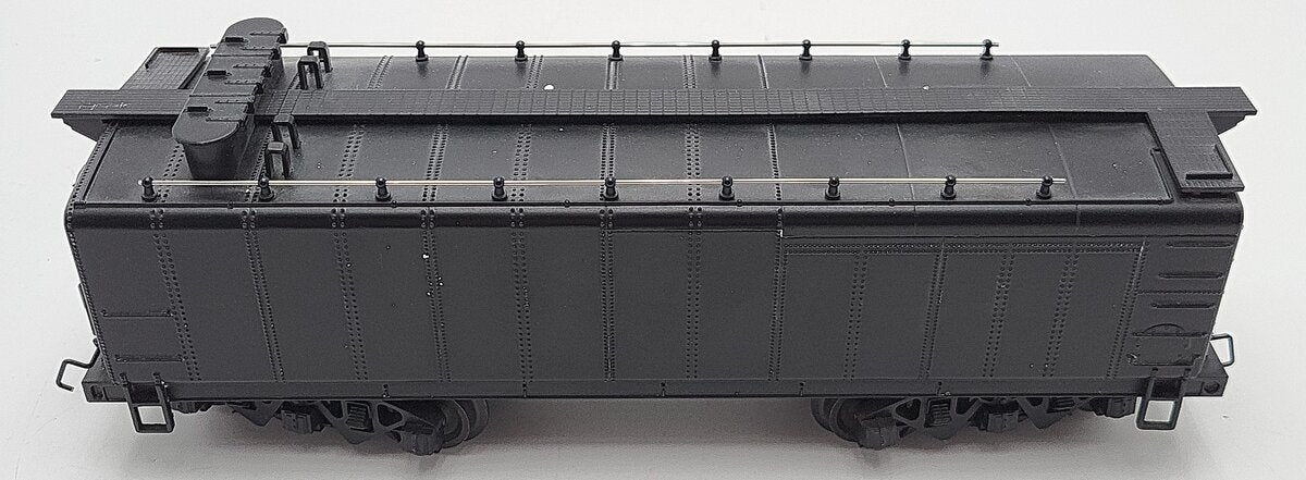 MTH 20-3070 O Scale Auxiliary Water Tender II (Undecorated Black) EX