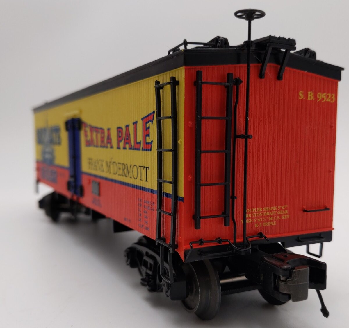 MTH 20-94348 Senate Beer Woodsided Reefer Car EX/Box