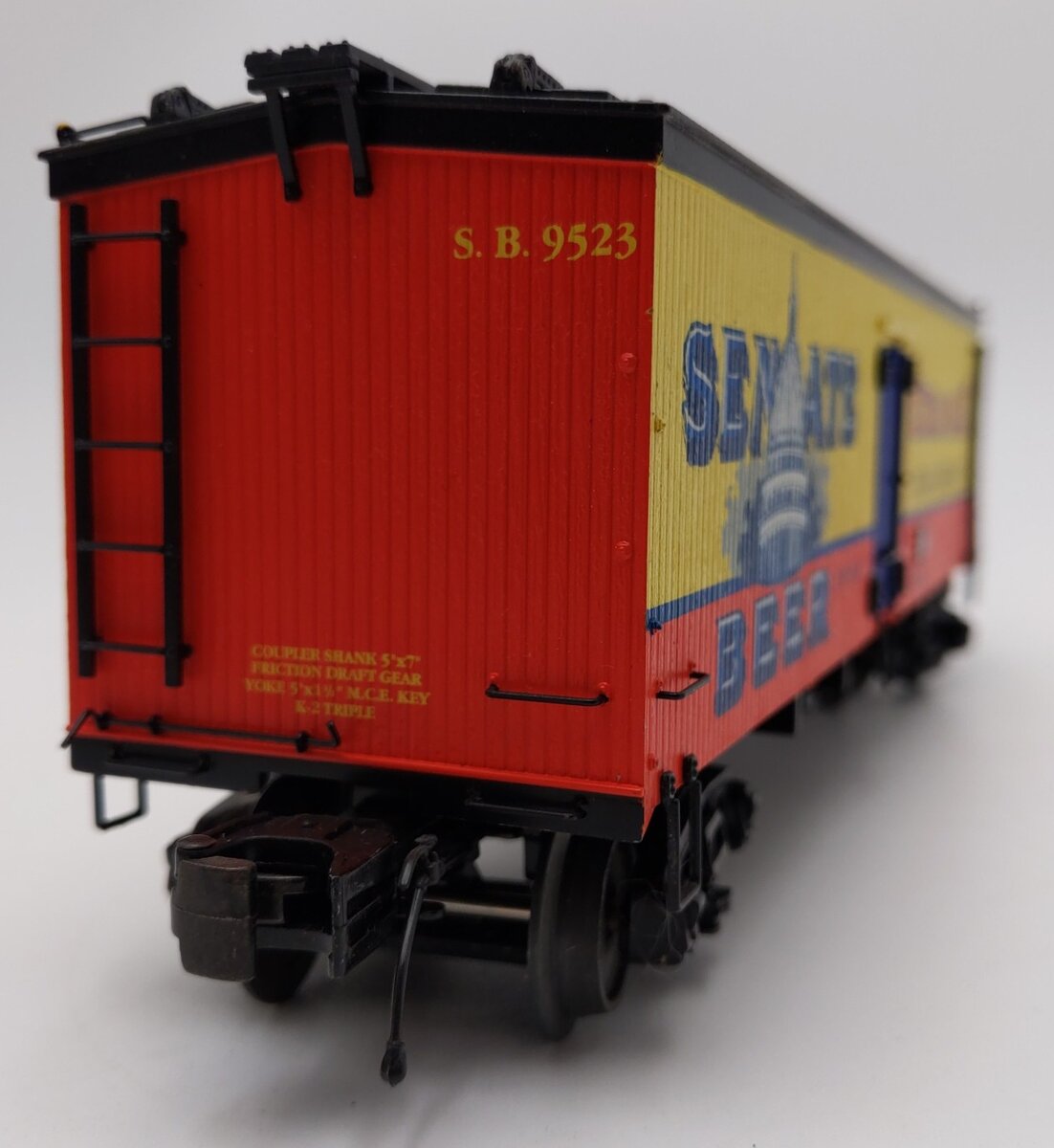 MTH 20-94348 Senate Beer Woodsided Reefer Car EX/Box