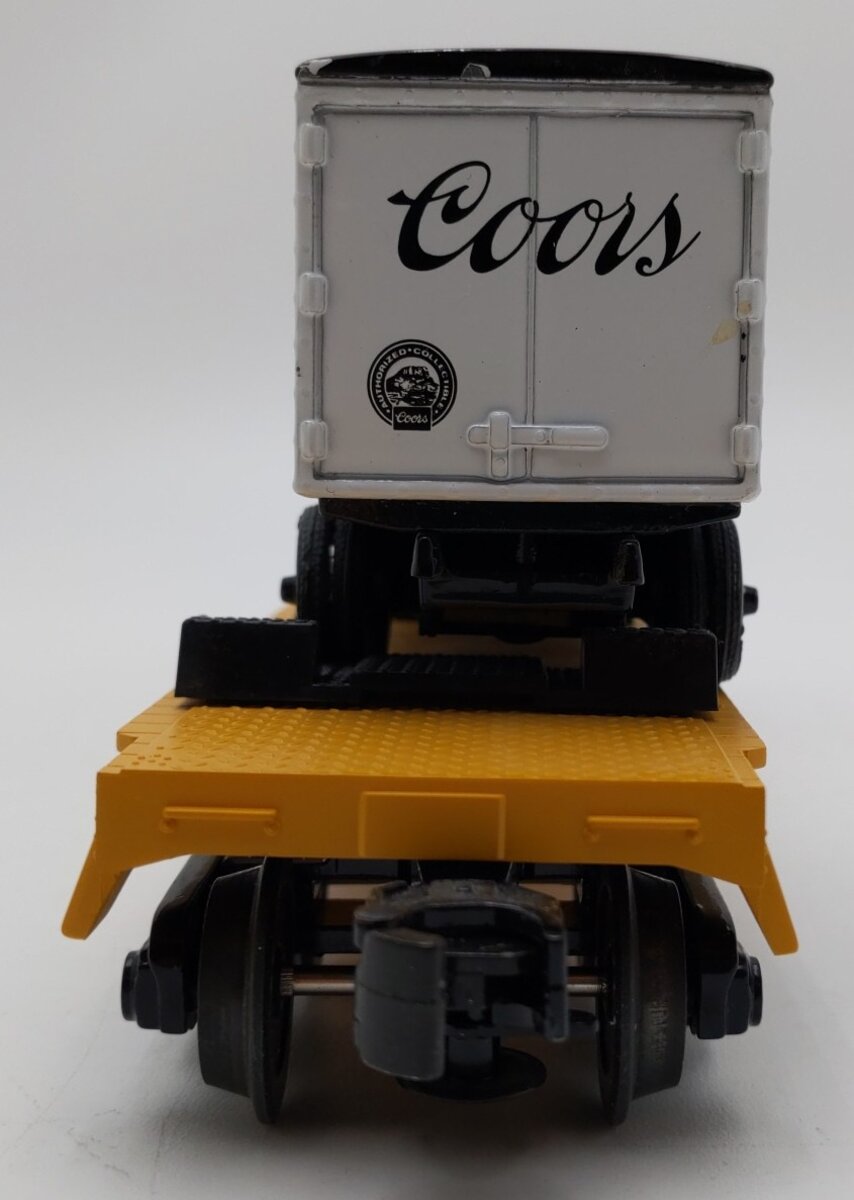 MTH 30-76122 O Gauge Milwaukee Road Flatcar With 2 Box Trucks #60 EX/Box