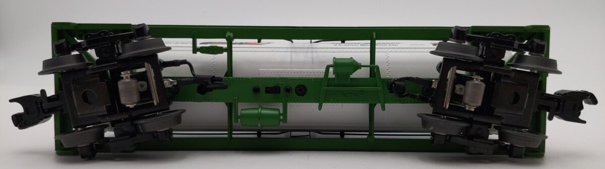 MTH 30-73353 O Gauge Knight Winter Smoking Tank Car EX/Box