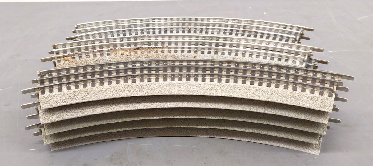 Lionel 6-12015 FasTrack O36 Full Curved Track (14) VG