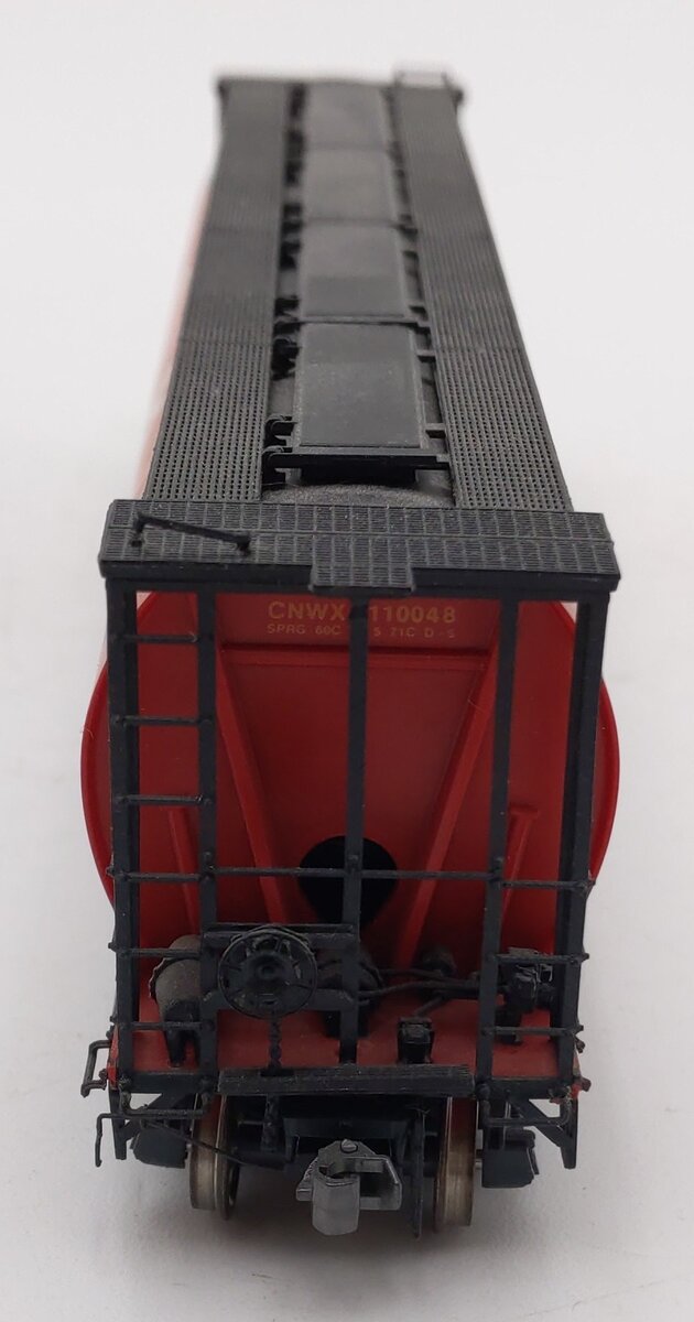 InterMountain 45101-03 HO Canada CNWX Cylindrical Hopper Car #110048 VG/Box