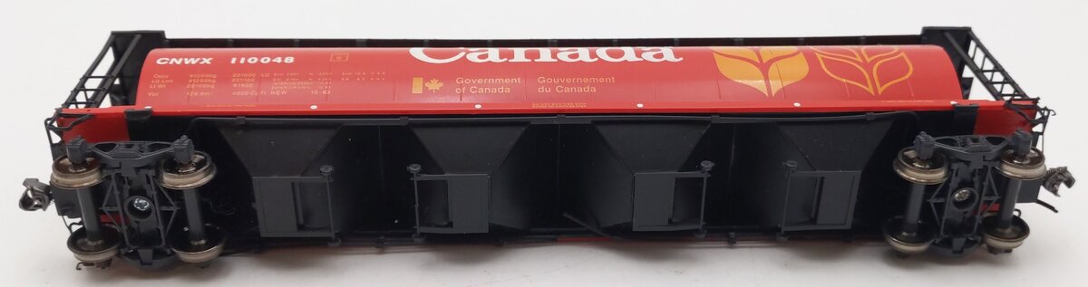 InterMountain 45101-03 HO Canada CNWX Cylindrical Hopper Car #110048 VG/Box