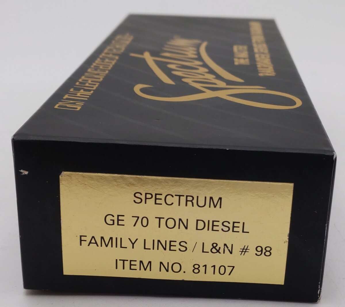 Spectrum 81107 Louisville & Nashville GE 70 Ton Diesel Locomotive #98 EX/Box