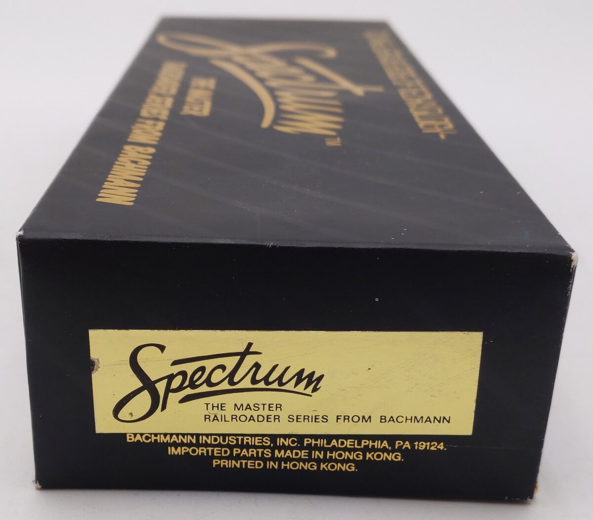 Spectrum 81107 Louisville & Nashville GE 70 Ton Diesel Locomotive #98 EX/Box