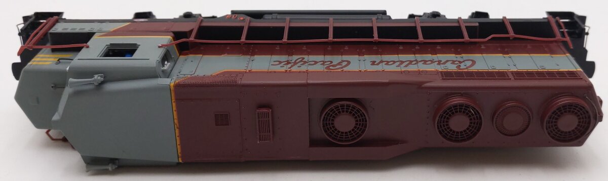 Bachmann 82019 HO Canadian Pacific GP-30 Powered Diesel Locomotive #8201 EX/Box