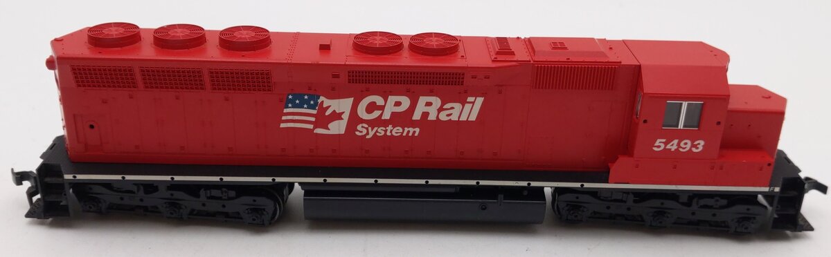 Kato 37-1701 HO Scale CP Rail SD-45 Diesel Locomotive #5493 EX/Box