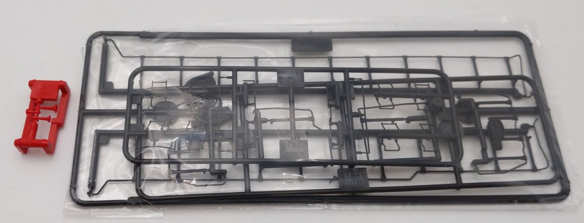 Kato 37-1703 HO Canadian Pacific Rail SD45 Diesel Locomotive EX/Box