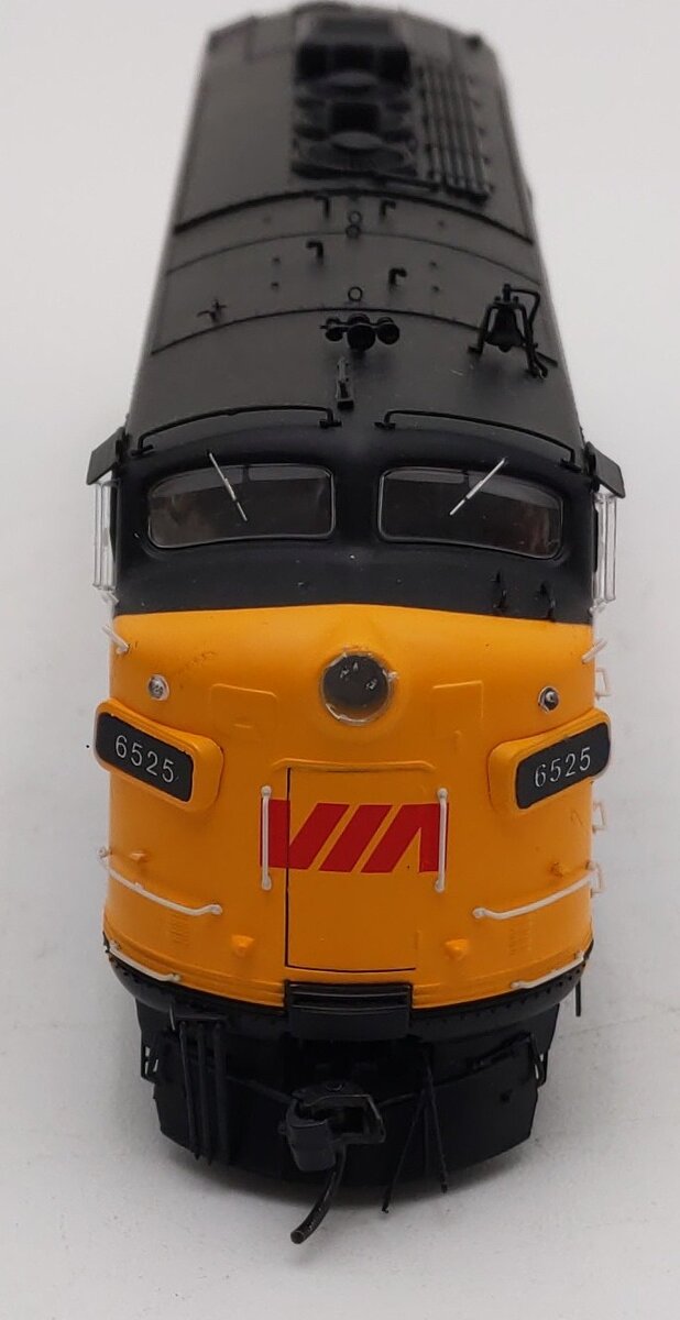 Rapido Trains 220522 HO VIA Rail Canada True North Diesel FP9A GPA-17d #6519 EX/Box