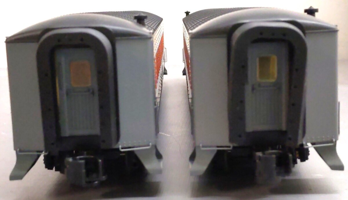 Lionel 2227120 O Long Island Railroad 72' Passenger Coach #2 (Pack of 2) LN/Box