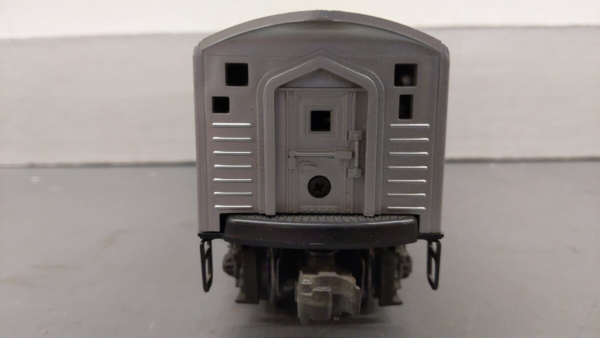 Lionel 6-8261 O SP Daylight F3 Non-Powered B-Unit Diesel Locomotive w/Sound EX/Box