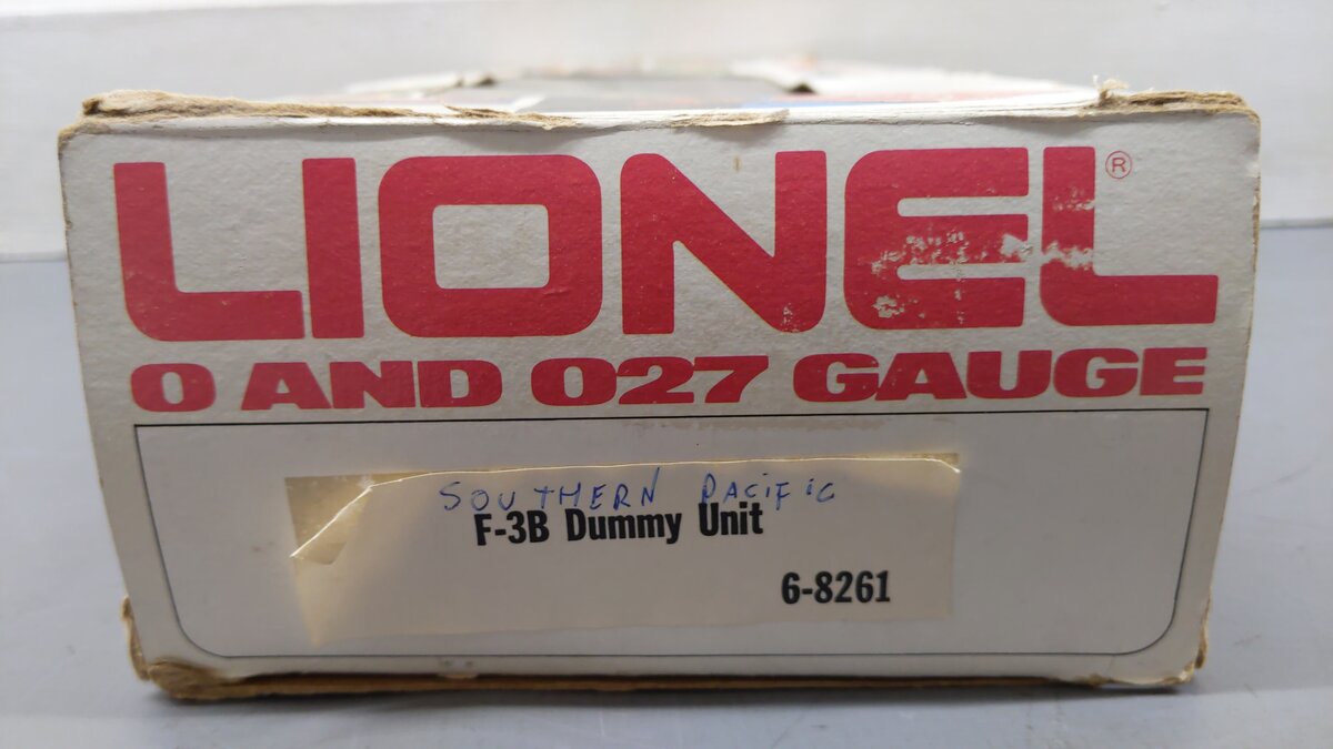 Lionel 6-8261 O SP Daylight F3 Non-Powered B-Unit Diesel Locomotive w/Sound EX/Box