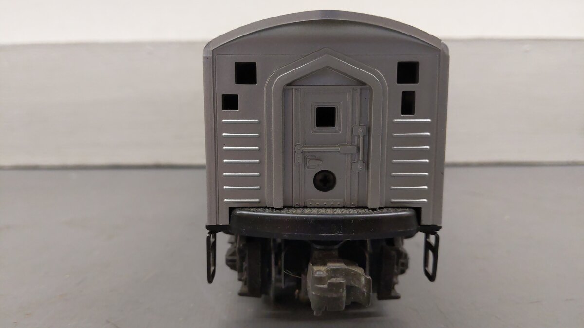 Lionel 6-8261 O SP Daylight F3 Non-Powered B-Unit Diesel Locomotive w/Sound EX/Box