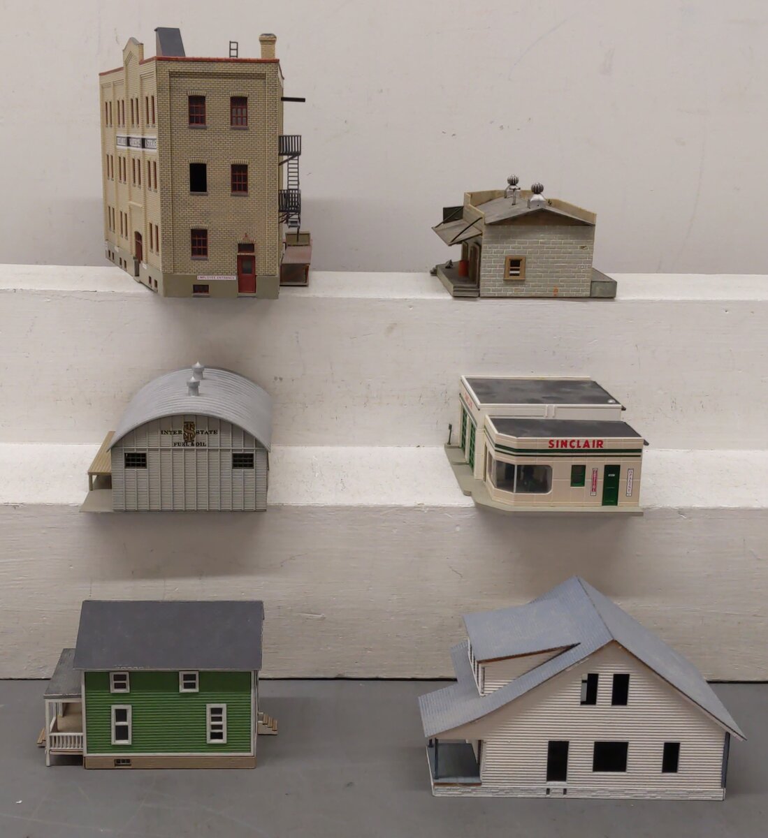 Assorted HO Scale Buildings [6] EX