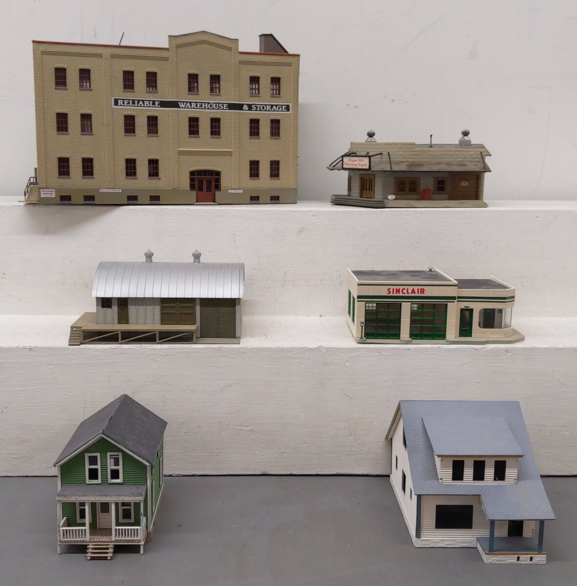 Assorted HO Scale Buildings [6] EX