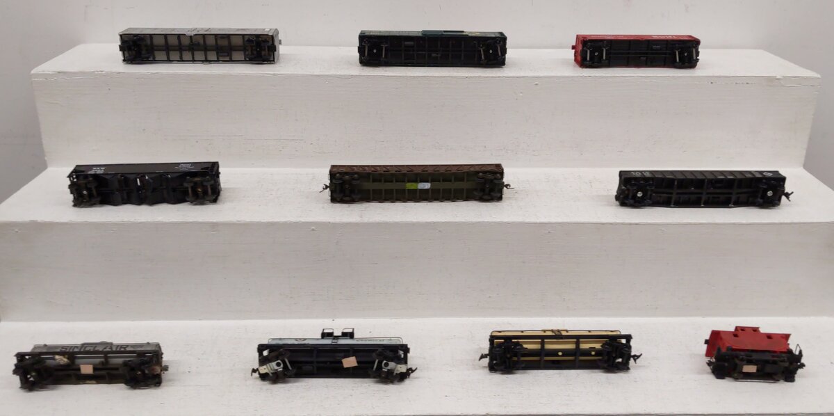 HO Scale Assorted Freight Cars [10] VG