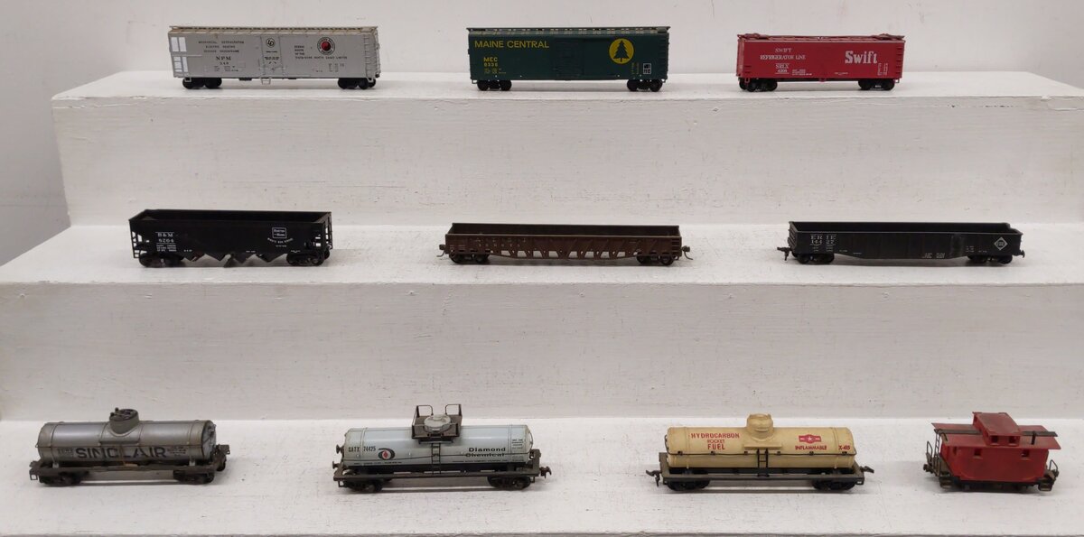HO Scale Assorted Freight Cars [10] VG