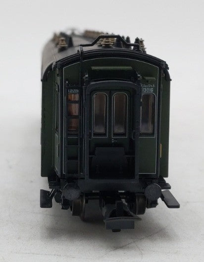 Trix 23763 HO Hamburg International Passenger Car LN/Box