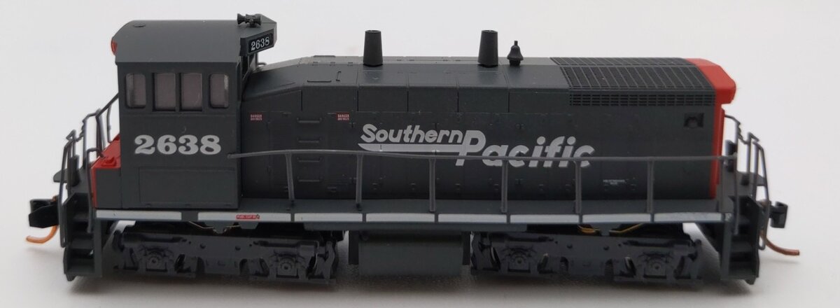Micro-Trains 98600541 N Southern Pacific EMD SW1500 Diesel Locomotive #2638 LN/Box